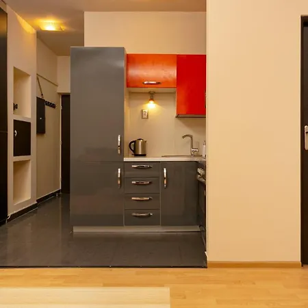 Διαμέρισμα Wola With Balcony & Close To Metro By Renters