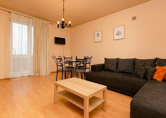 Wola With Balcony & Close To Metro By Renters Apartman