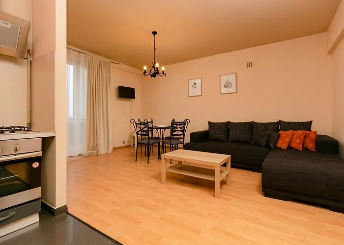 Wola With Balcony & Close To Metro By Renters Apartman *