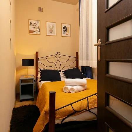 Wola With Balcony & Close To Metro By Renters * Varsavia